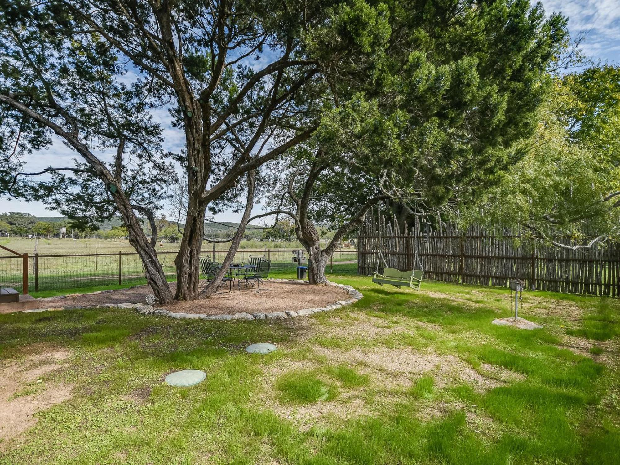 Montesino Ranch Lodging Wimberley Exterior foto