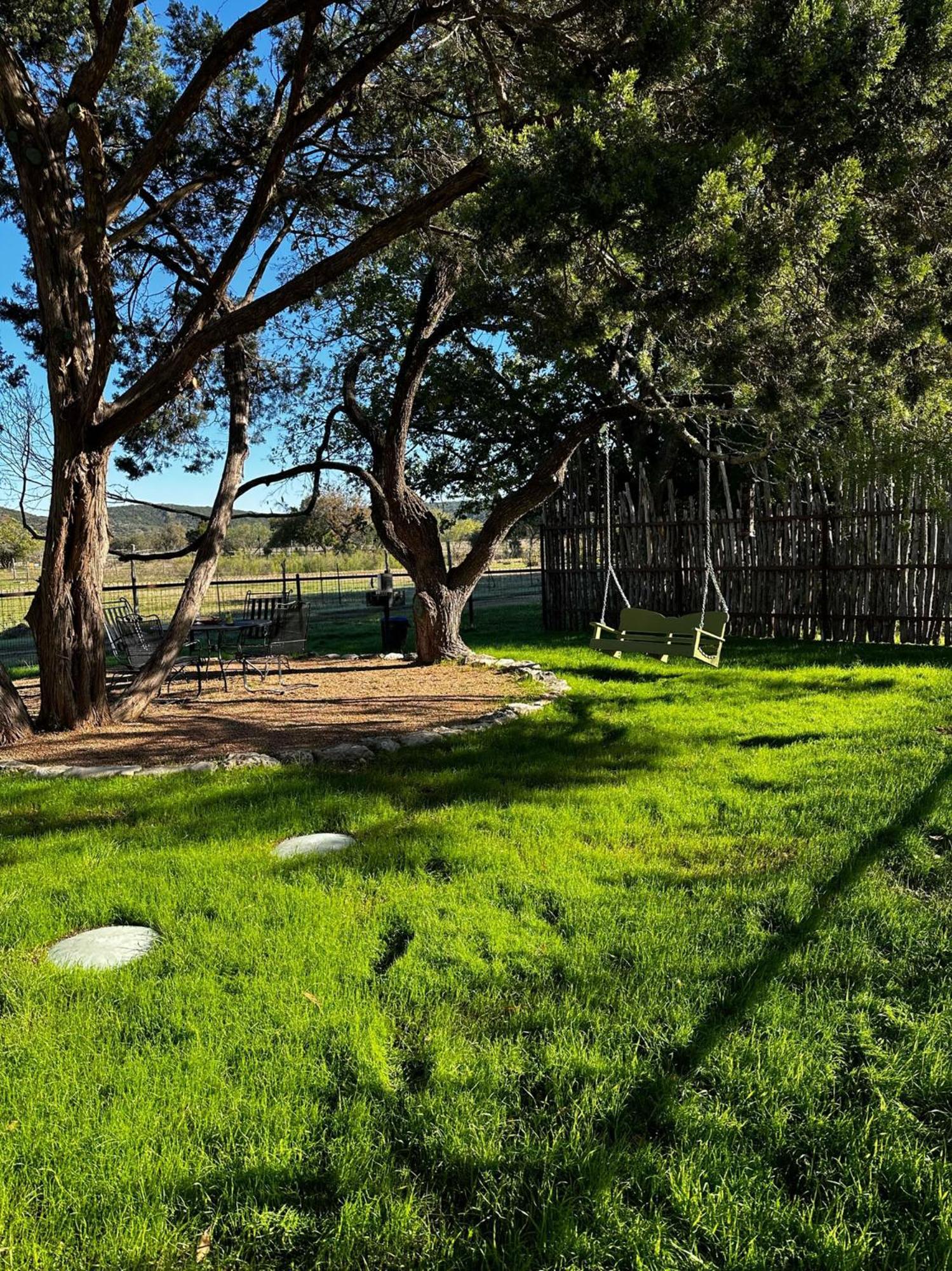 Montesino Ranch Lodging Wimberley Exterior foto